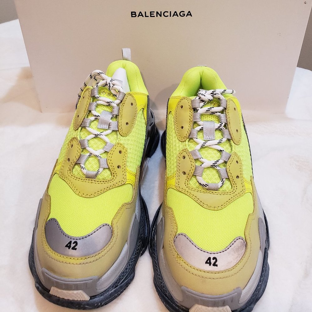 BALENCIAGA TRIPLE S